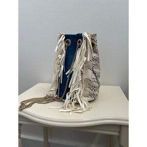 Chic Fringe Bucket Bag with Snake Print